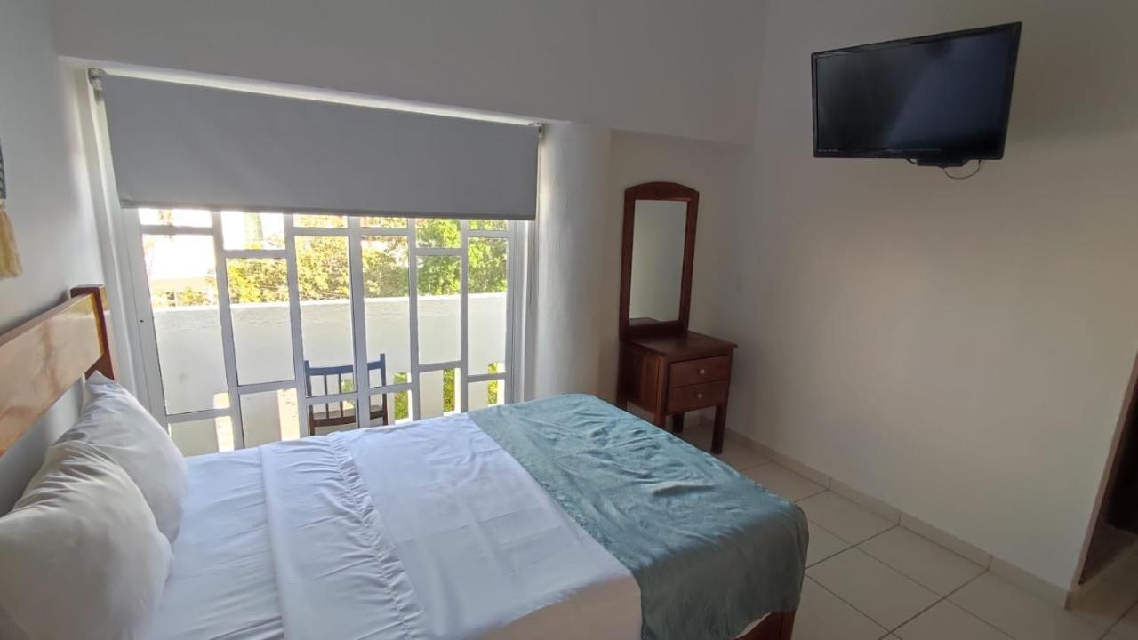 Casa Calendario Azteca Hotel Плая дел Кармен Екстериор снимка